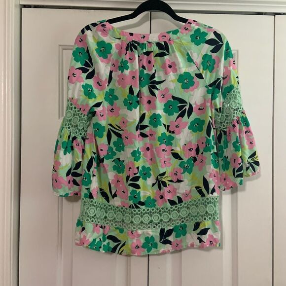 CROWN & Ivy Crochet Detail Floral Green & Pink bell long sleeve blouse top Small - Picture 2 of 7